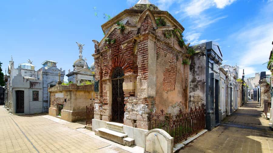 Recoleta & Cemetery for curious people - A quick break that actually helps your attention span