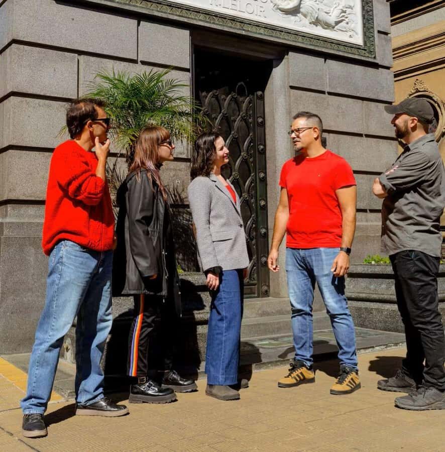Recoleta & Cemetery for curious people - France, finance, and power: why those stops change the story