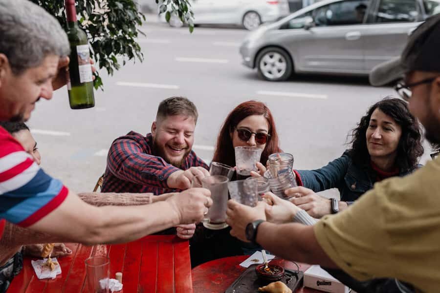 San Telmo: Historical Guided Tour with Street Food & Drinks - The cobblestone walking tour: landmarks you can actually picture