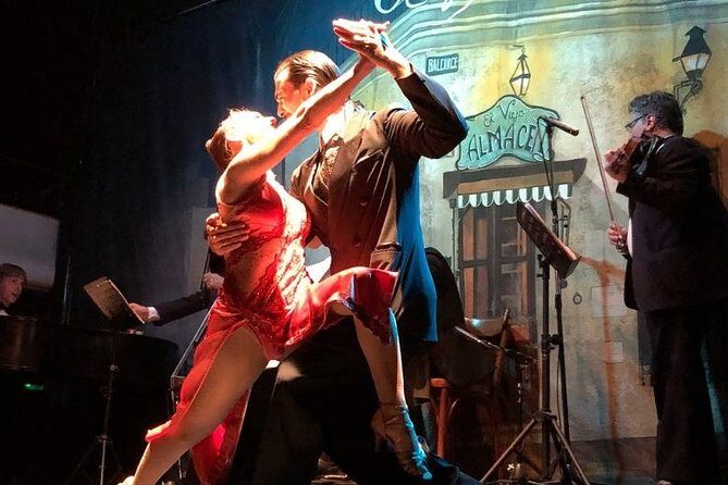 Tango Show: "El Viejo Almacén" - How the evening flows: pickup, dinner across the street, then tango