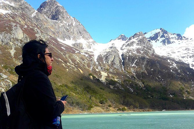 Trekking Emerald Lagoon - Hotel pickup, small group energy, and why it helps
