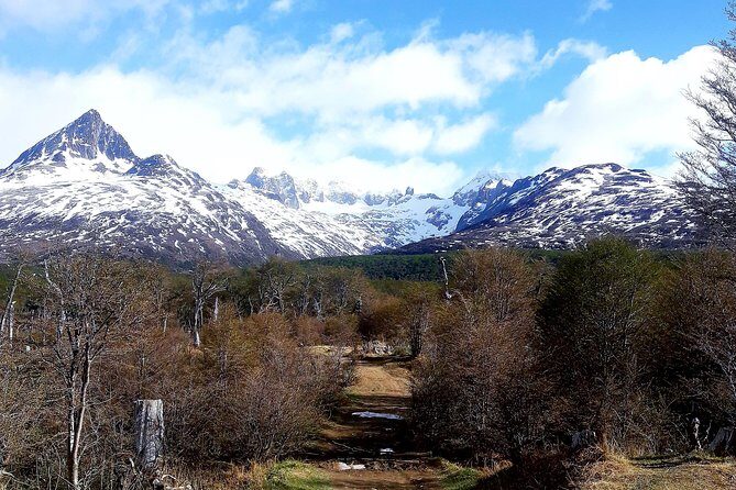 Trekking Emerald Lagoon - The lagoon moment: why the guide’s nature talk matters