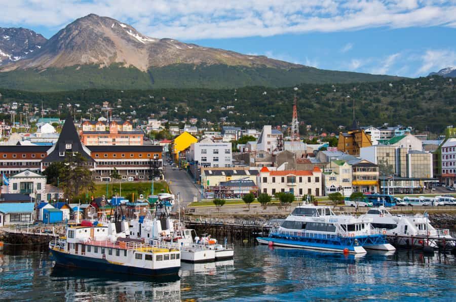 Ushuaia: Beagle Channel Boat Tour and Penguin Experience - Guided time on land: why bilingual matters on a penguin hour