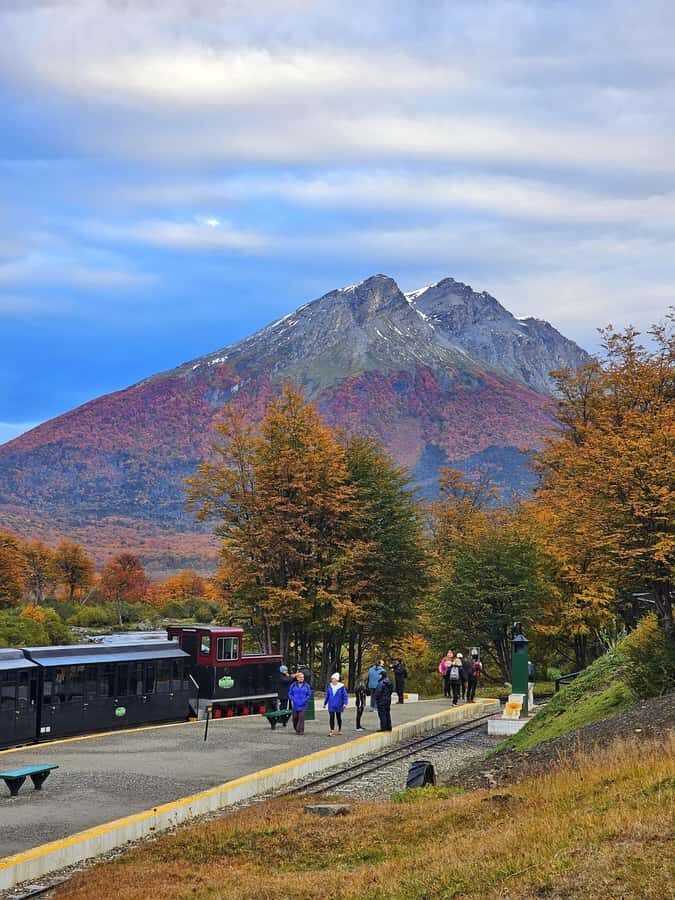 Ushuaia: Tierra del Fuego National Park - Views on the drive: Puerto Williams Naval Base and Puerto Almanza